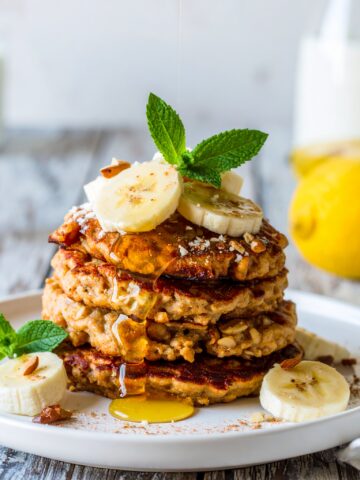 Vegan Oatmeal Banana Pancakes