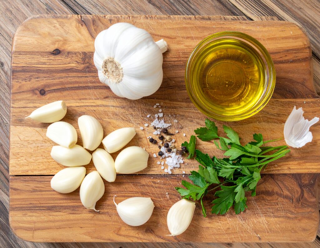 5 Health Benefits of Garlic (and Why I Add It to Everything)