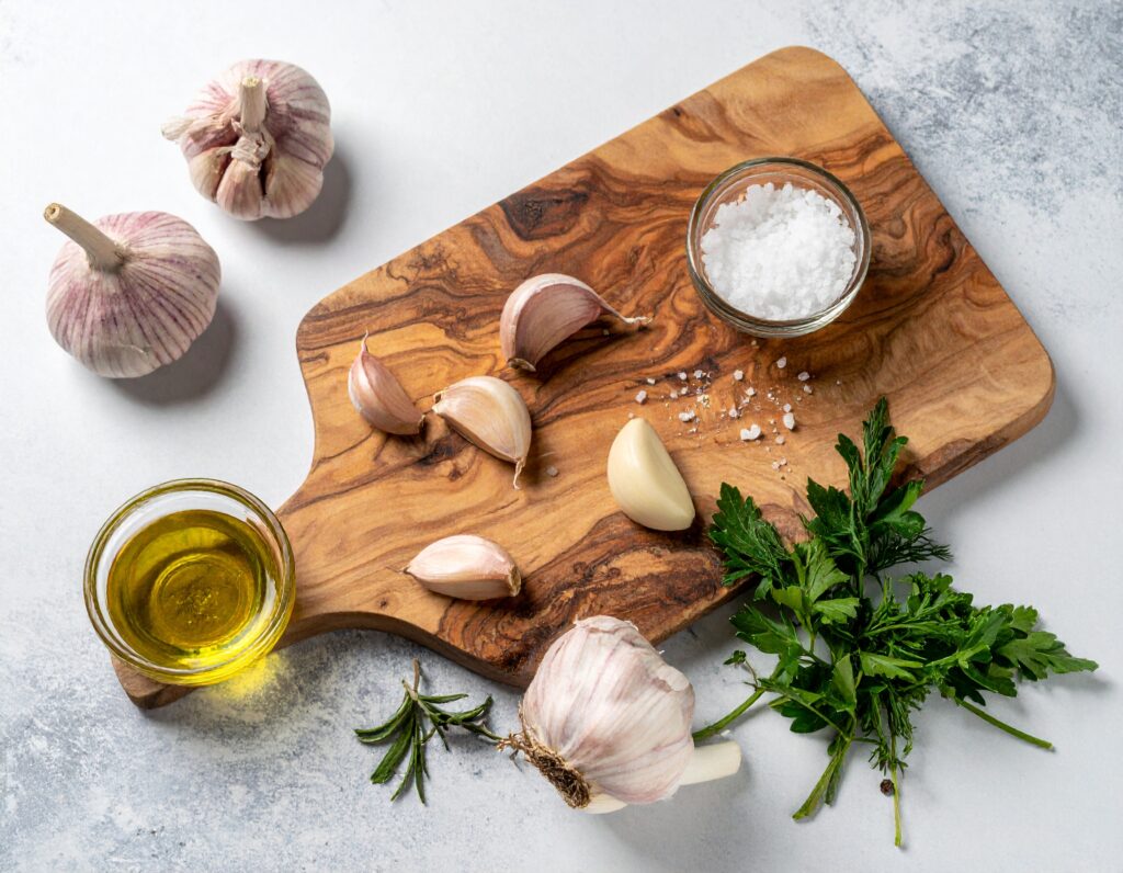 5 Health Benefits of Garlic (and Why I Add It to Everything)